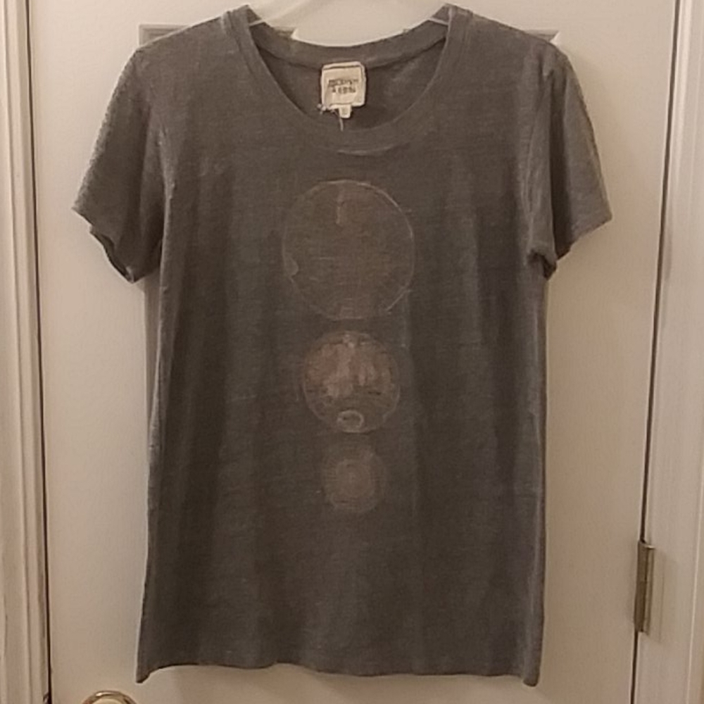 Globe Tshirt